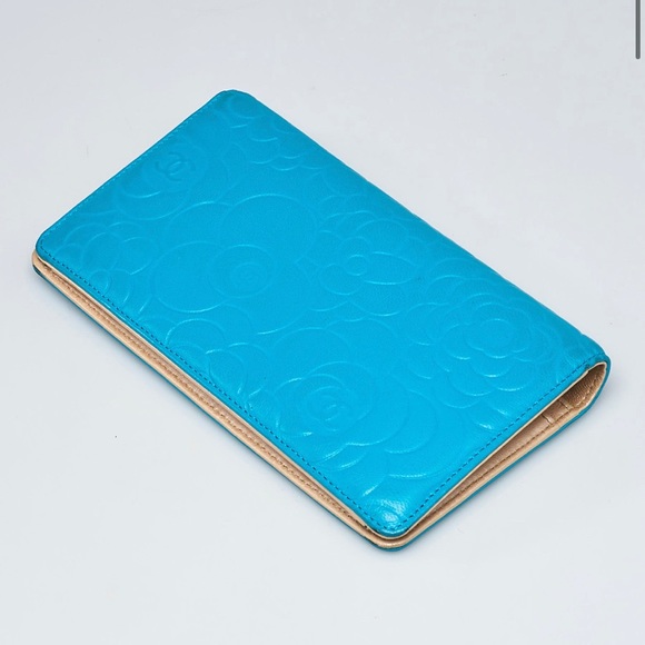 Chanel - Picture 3 of 6